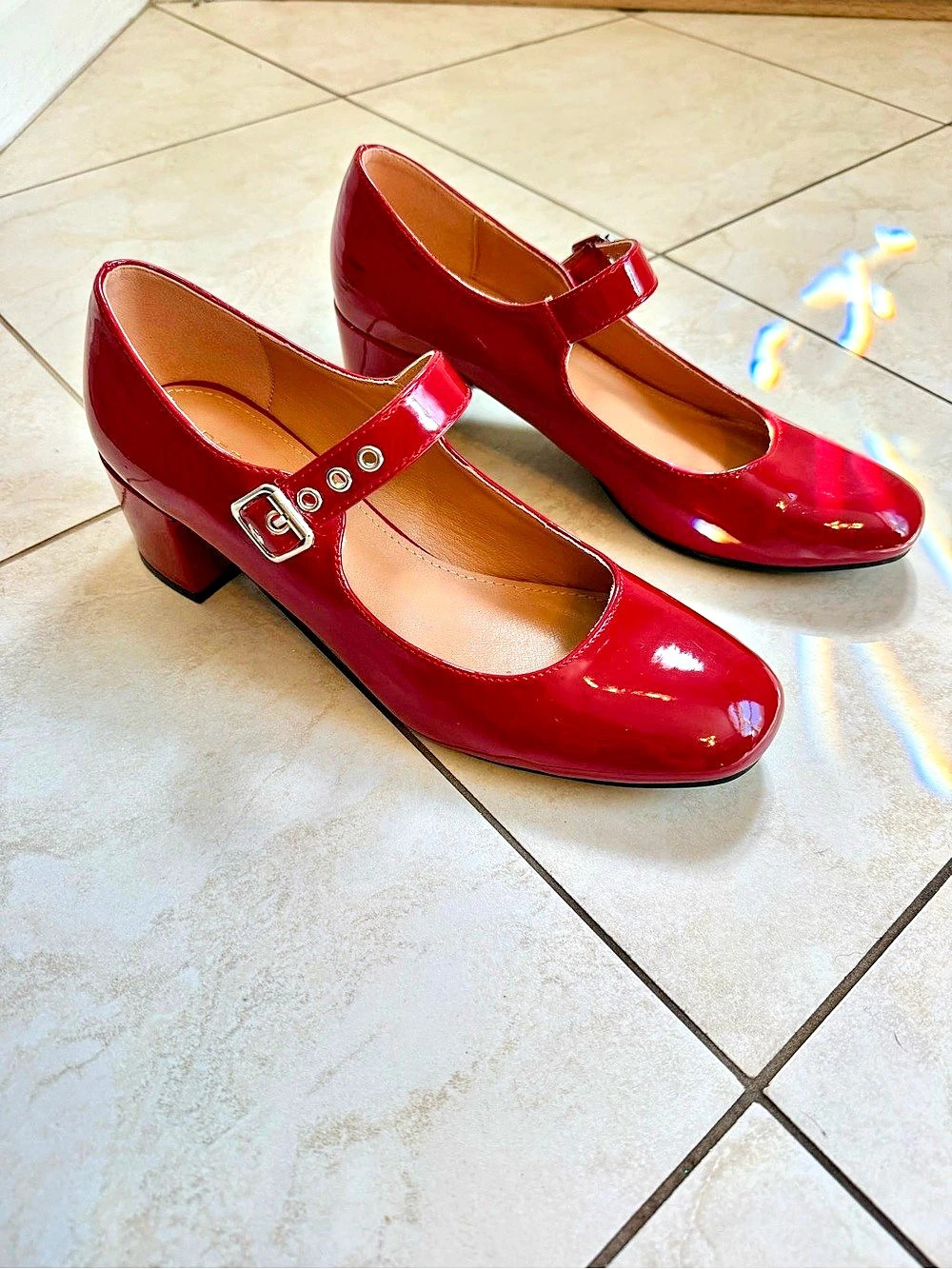 BERNESS Patent Mary Jane Heels in Red, size 9